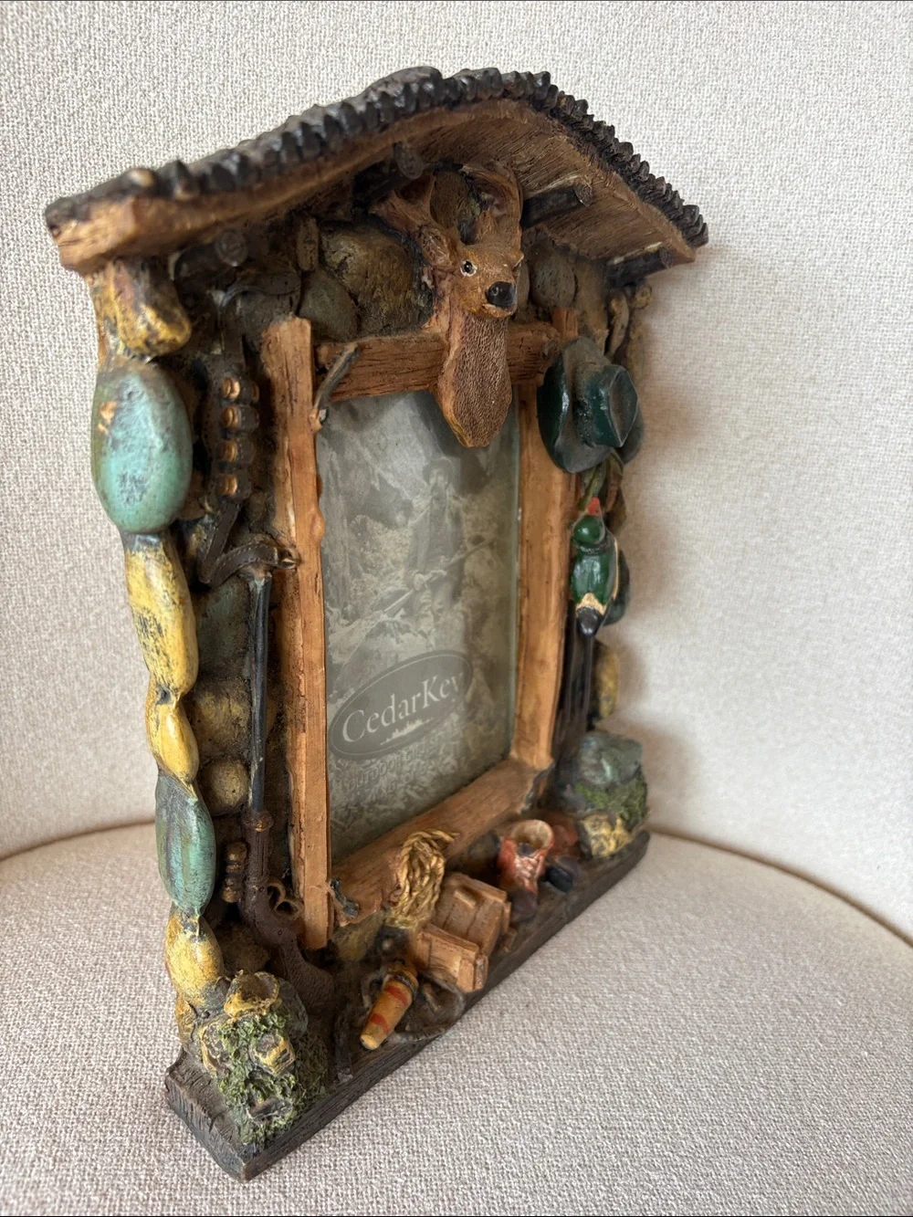 VTG 90s CedarKey Rustic Hunting Lodge Picture Frame Deer Rifle Cabin